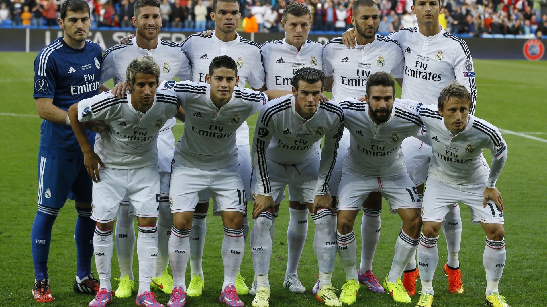  勒布朗还自评了湖人队史最佳五人组 