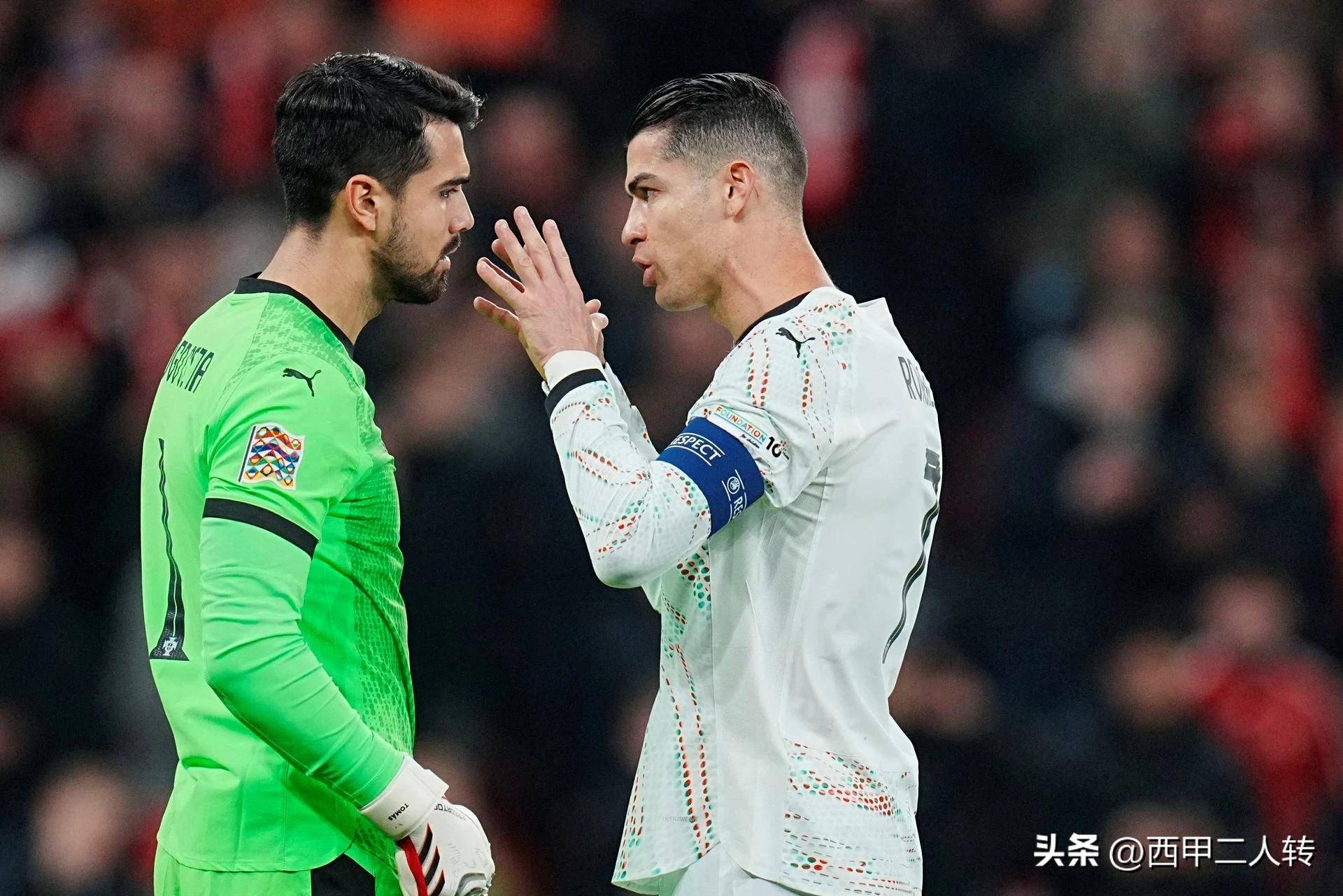 包含比赛规则变更首场状态出色,RNG观众沸腾!,C罗重返赛场全场沸腾不已的词条 包含比赛规则变更首场状态出色,RNG观众沸腾!,C罗重返赛场全场沸腾不已的词条